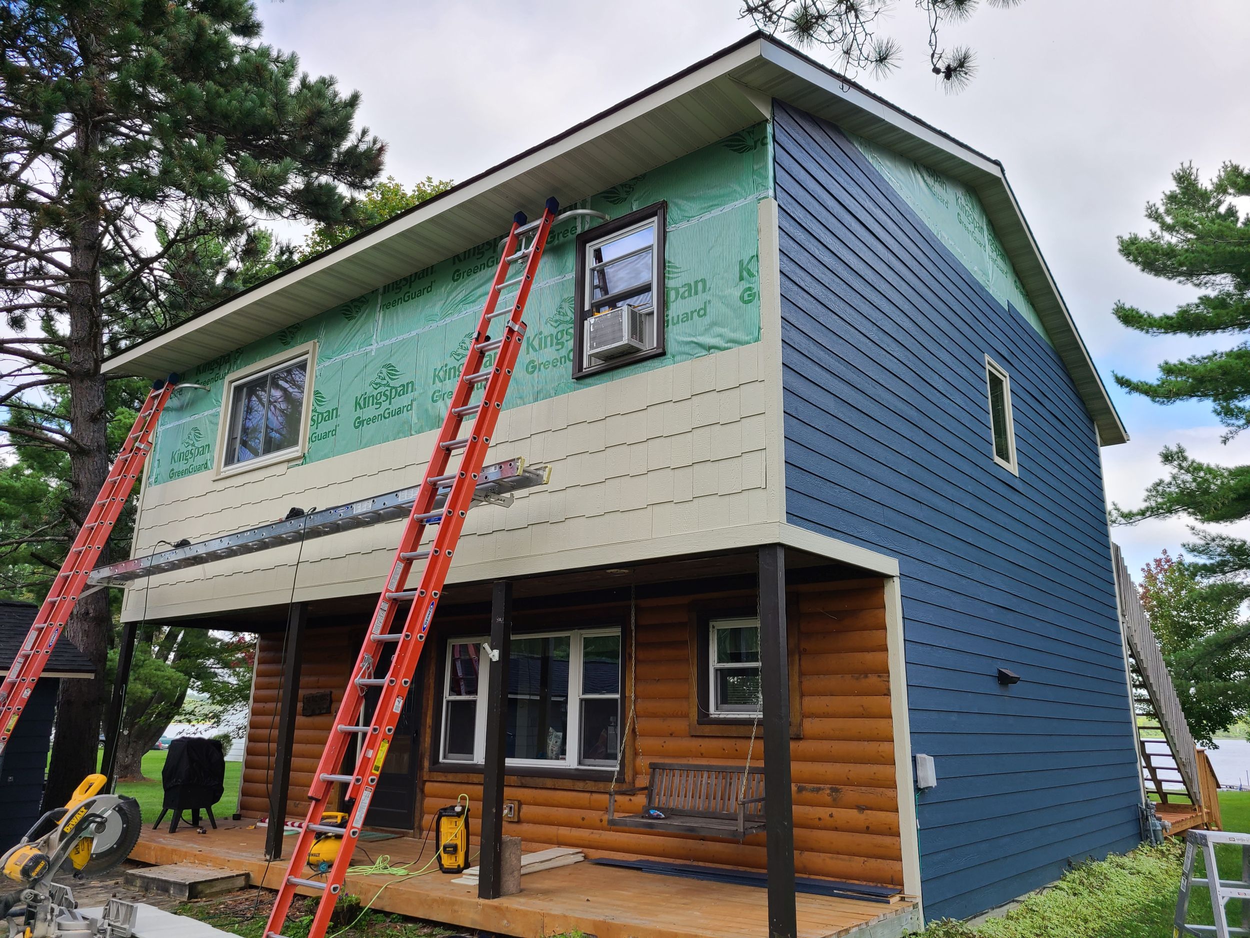 Home Siding contractor