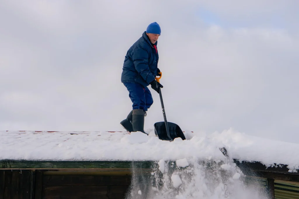 Professional Ice Dam Removal